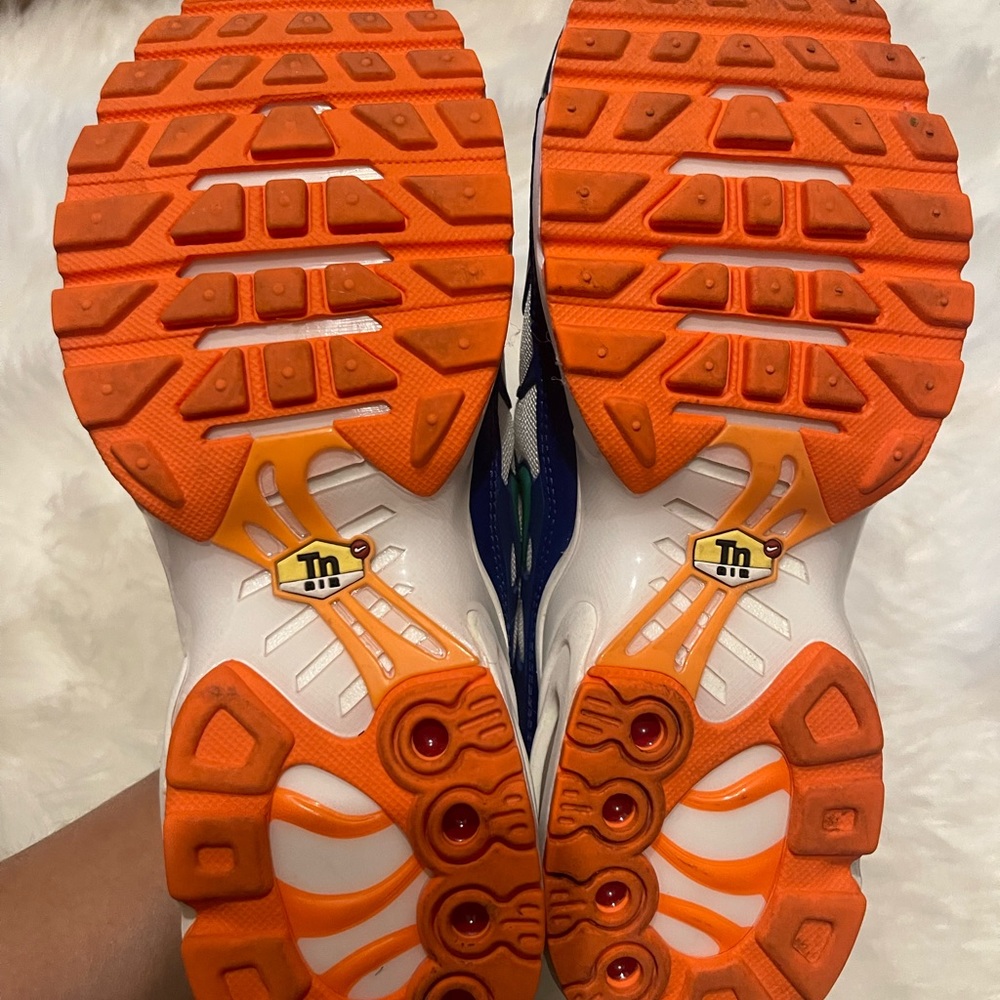 Air Max Plus - Picture 4 of 11